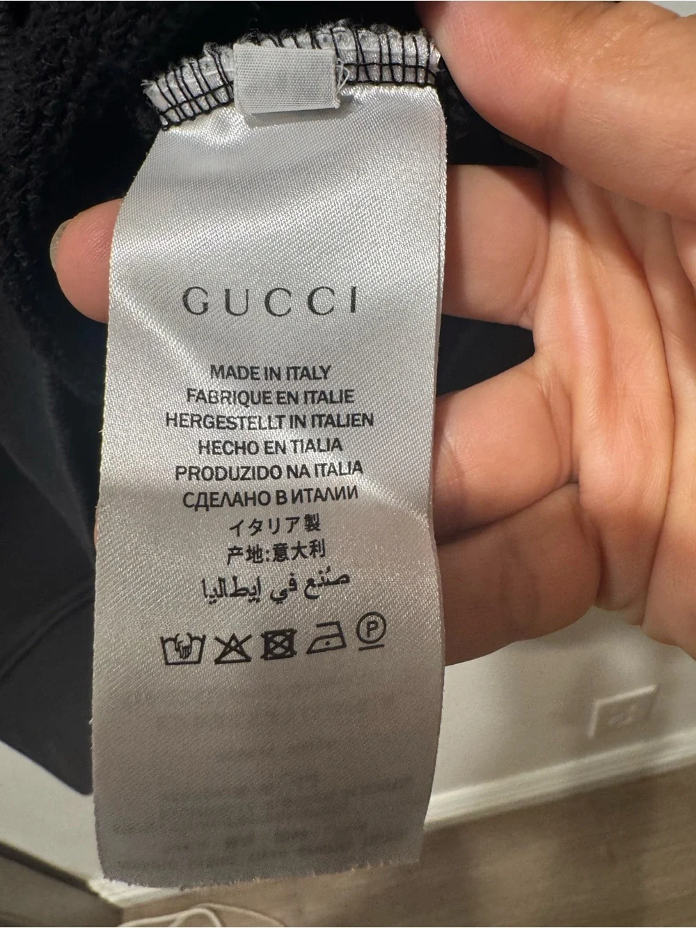 Authentic Gucci Crewneck Distressed Logo Black Sweatshirt Size XL